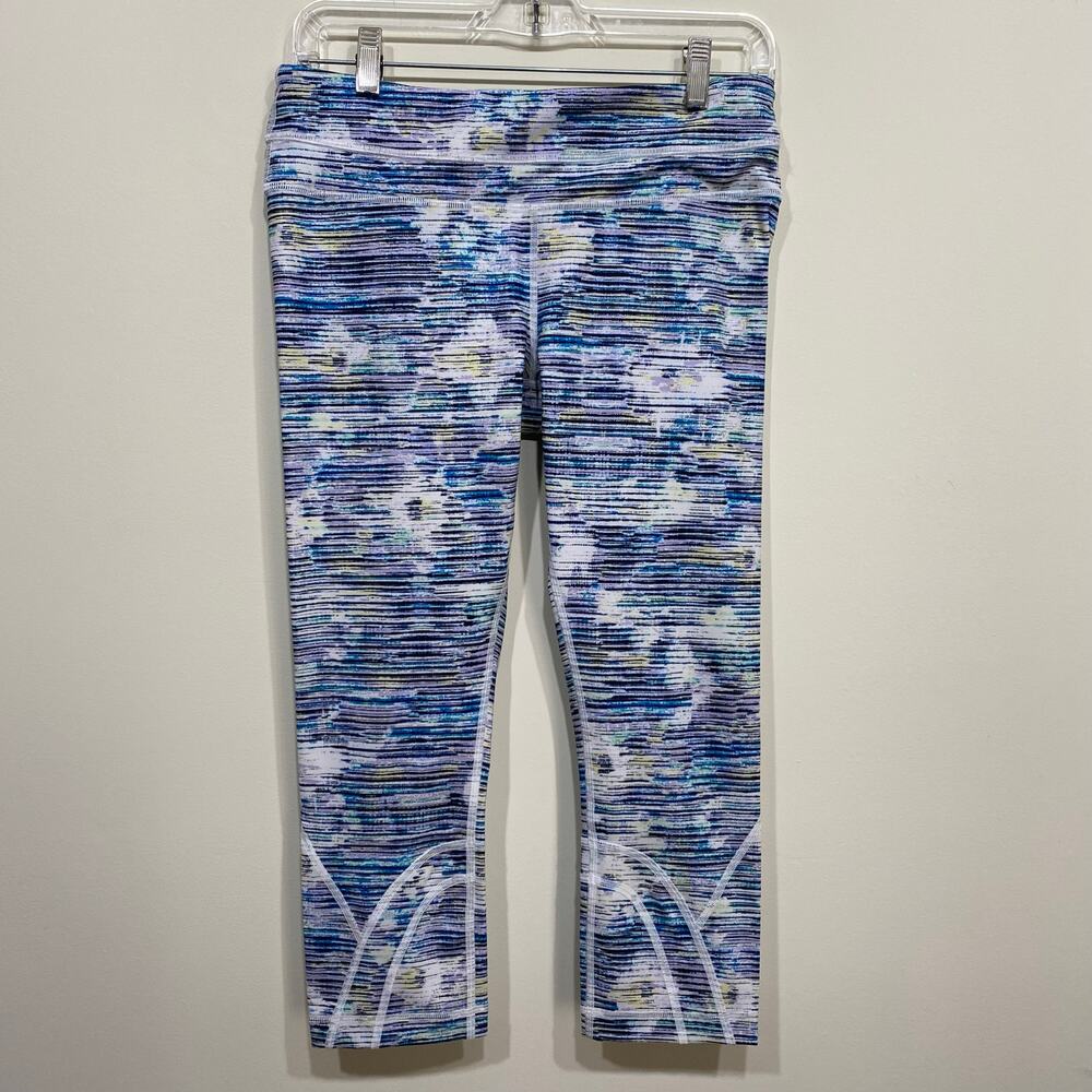 Lululemon Leggings Womens Size 8 Blue Inspire Crop Blurry Belle Stripe Running